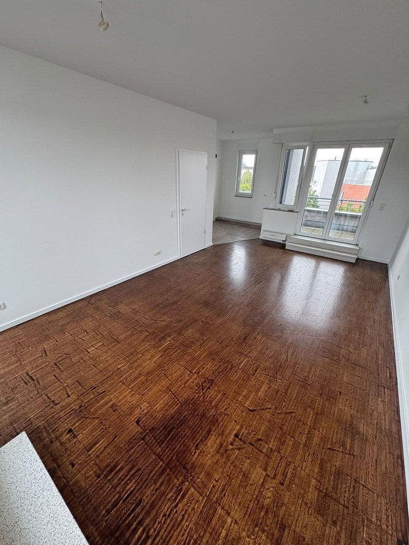 Pronájem bytu 2+1 60 m², Köln, Severní Porýní-Vestfálsko Pronájem bytu 2+1 60 m², Köln, Severní Porýní-Vestfálsko