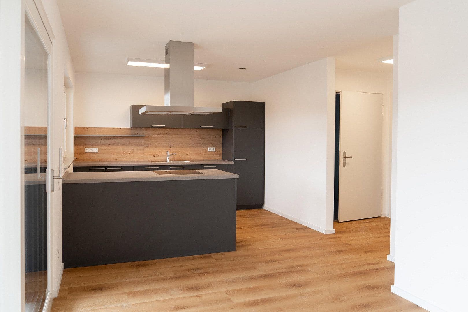 Pronájem bytu 3+kk 101 m², Dietenheim, Bádensko-Württembersko Pronájem bytu 3+kk 101 m², Dietenheim, Bádensko-Württembersko