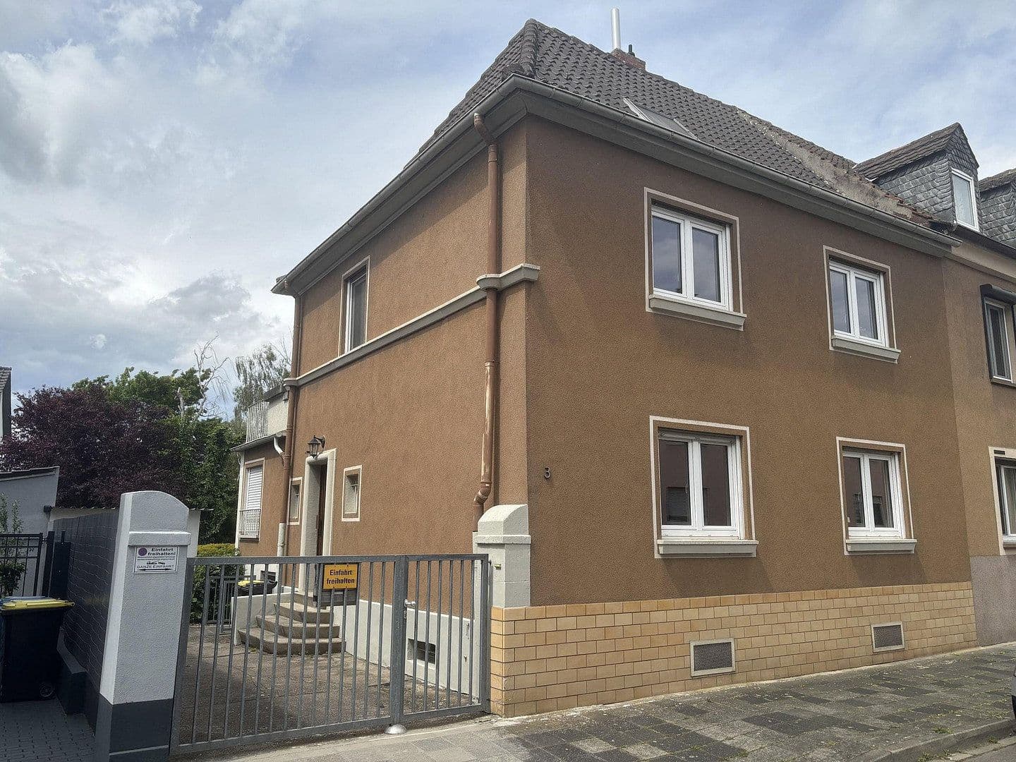 Prodej domu 134 m², pozemek 721 m², Ludwigshafen am Rhein, Porýní-Falc Prodej domu 134 m², pozemek 721 m², Ludwigshafen am Rhein, Porýní-Falc