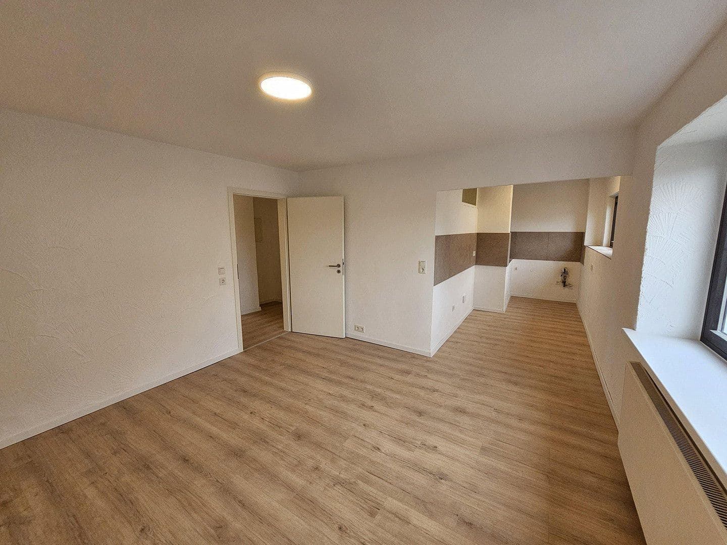 Pronájem bytu 2+1 48 m², Brückenstraße 26, Schiffweiler, Země Sársko Pronájem bytu 2+1 48 m², Brückenstraße 26, Schiffweiler, Země Sársko