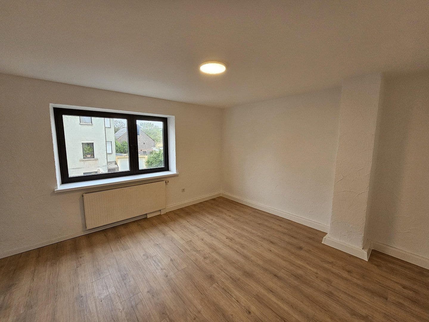Pronájem bytu 2+1 48 m², Brückenstraße 26, Schiffweiler, Země Sársko Pronájem bytu 2+1 48 m², Brückenstraße 26, Schiffweiler, Země Sársko