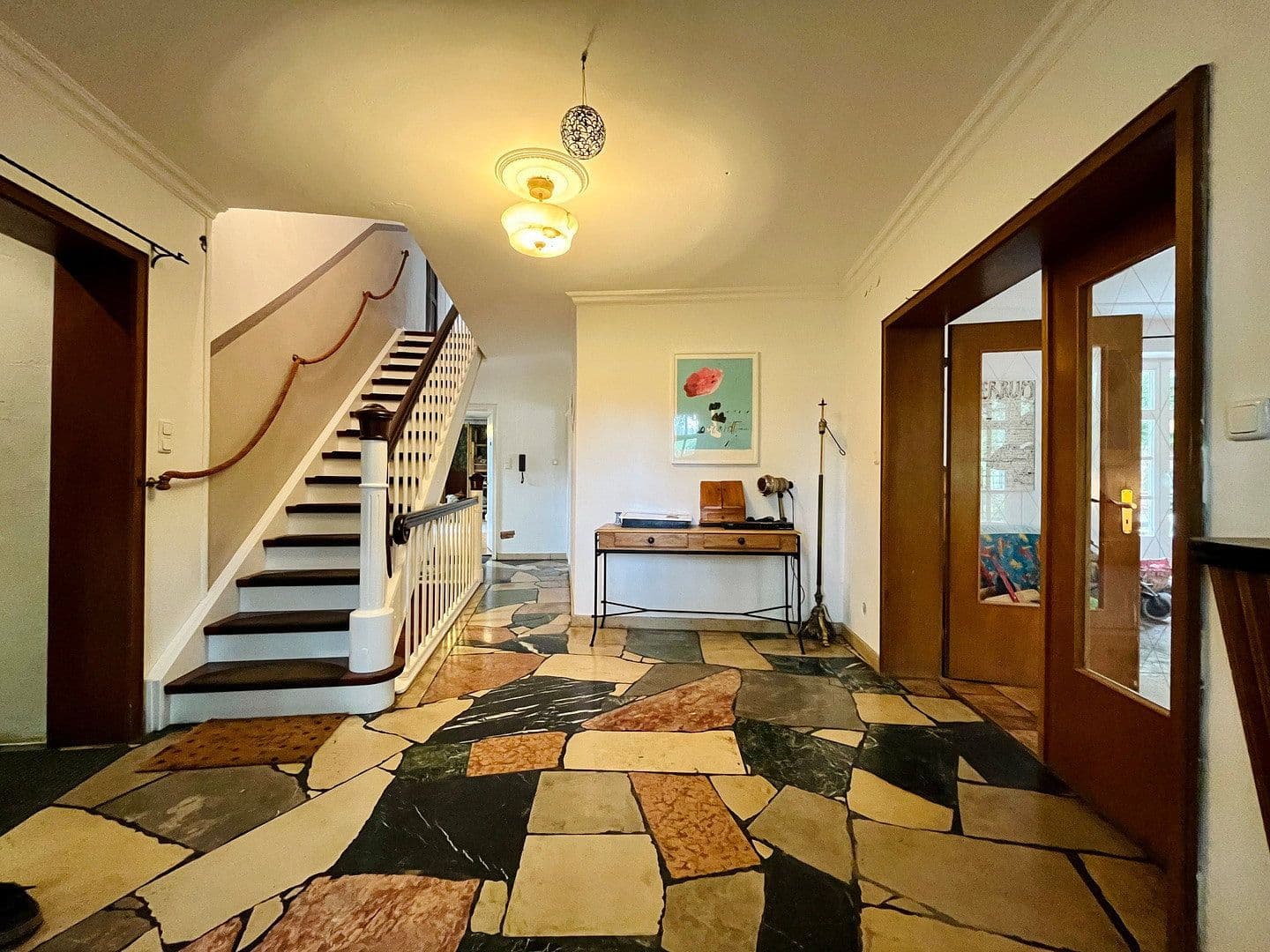 Prodej domu 270 m², pozemek 5.000 m², Friedrich-Eckert-Straße 6, Wächtersbach, Hessen Prodej domu 270 m², pozemek 5.000 m², Friedrich-Eckert-Straße 6, Wächtersbach, Hessen