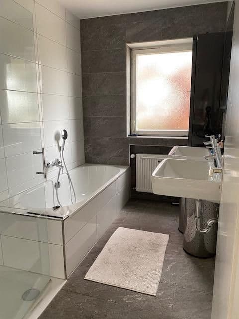 Prodej domu 253 m², pozemek 677 m², Mühlacker, Bádensko-Württembersko Prodej domu 253 m², pozemek 677 m², Mühlacker, Bádensko-Württembersko