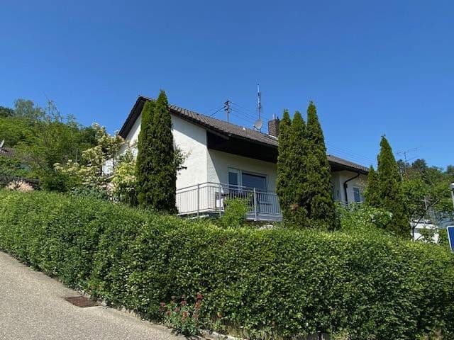 Prodej domu 253 m², pozemek 677 m², Mühlacker, Bádensko-Württembersko Prodej domu 253 m², pozemek 677 m², Mühlacker, Bádensko-Württembersko