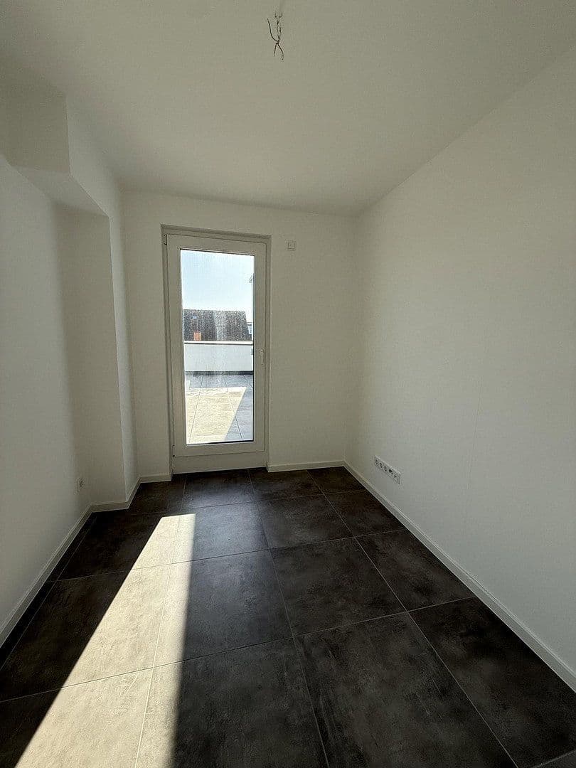 Pronájem bytu 5+1 134 m², Würzburger Straße 37, Erlensee, Hessen Pronájem bytu 5+1 134 m², Würzburger Straße 37, Erlensee, Hessen