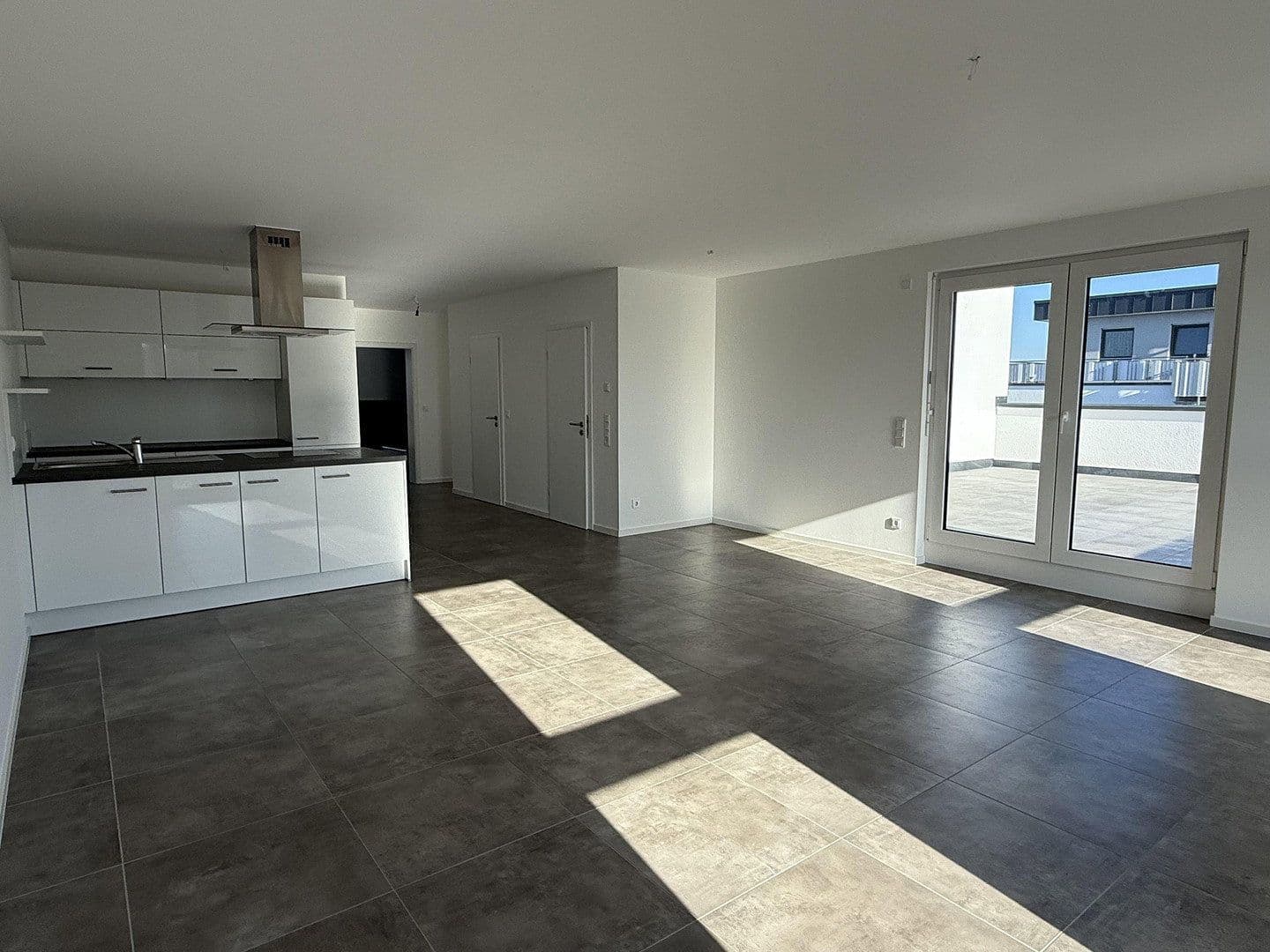 Pronájem bytu 5+1 134 m², Würzburger Straße 37, Erlensee, Hessen Pronájem bytu 5+1 134 m², Würzburger Straße 37, Erlensee, Hessen