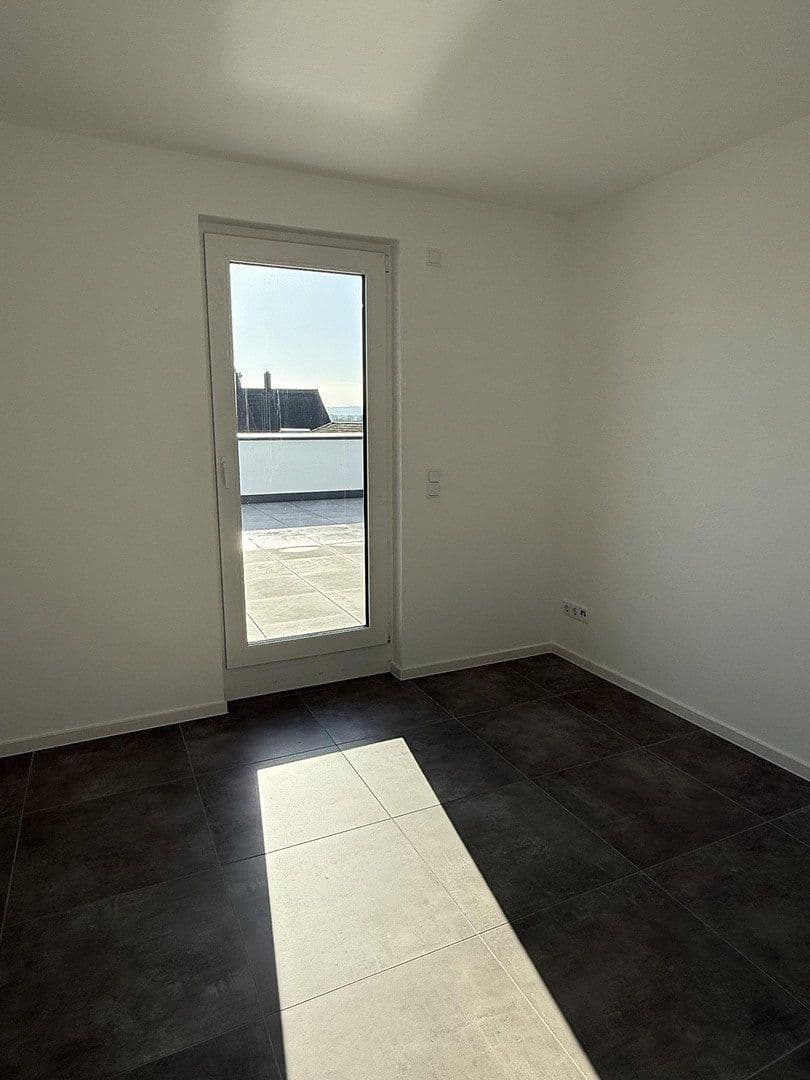 Pronájem bytu 5+1 134 m², Würzburger Straße 37, Erlensee, Hessen Pronájem bytu 5+1 134 m², Würzburger Straße 37, Erlensee, Hessen