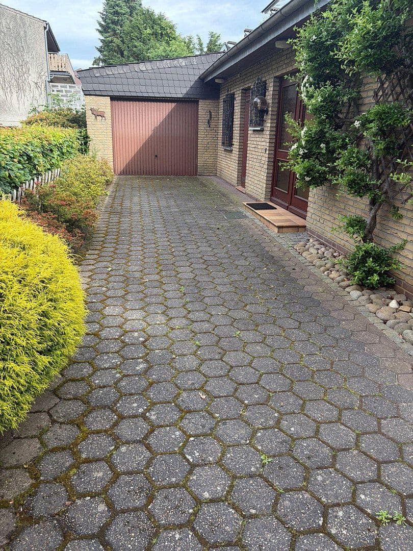 Prodej domu 208 m², pozemek 646 m², Schwanewede, Dolní Sasko Prodej domu 208 m², pozemek 646 m², Schwanewede, Dolní Sasko