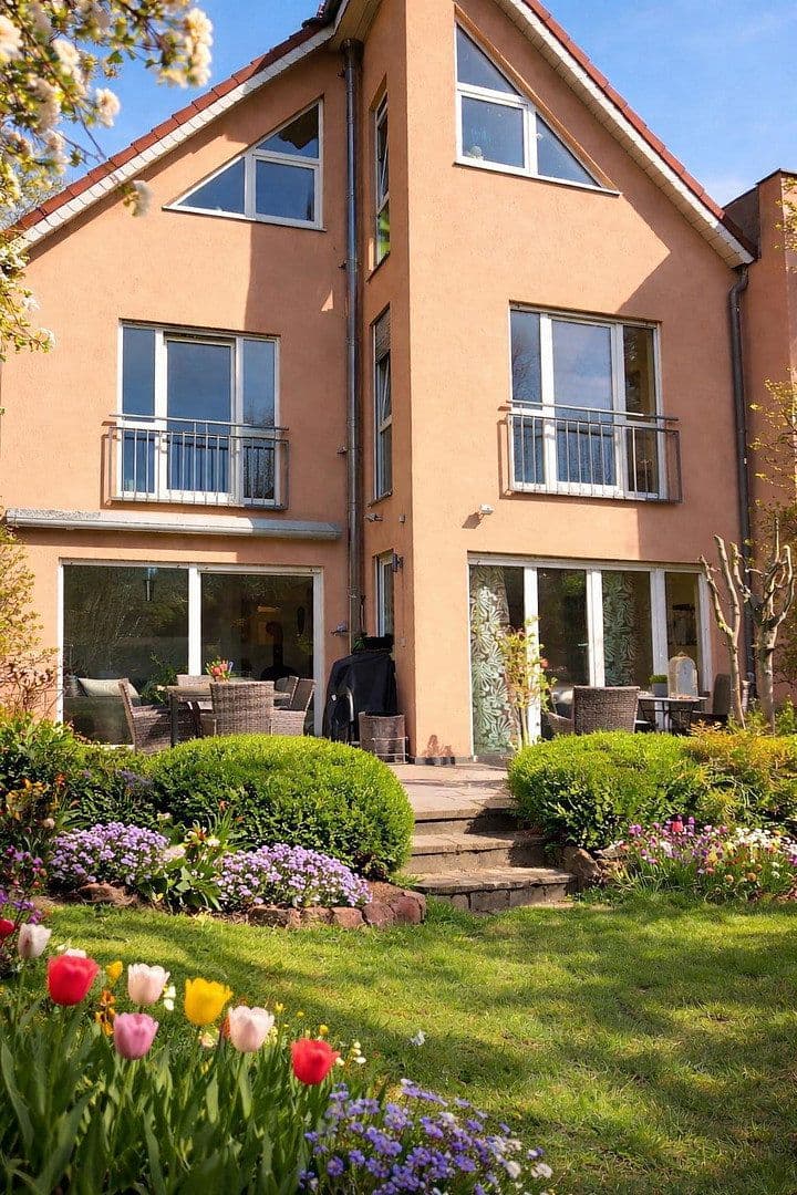Prodej domu 155 m², pozemek 208 m², Groß-Zimmern, Hessen Prodej domu 155 m², pozemek 208 m², Groß-Zimmern, Hessen