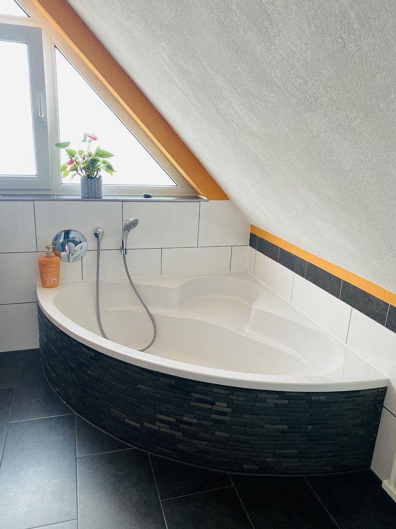 Prodej domu 155 m², pozemek 208 m², Groß-Zimmern, Hessen Prodej domu 155 m², pozemek 208 m², Groß-Zimmern, Hessen