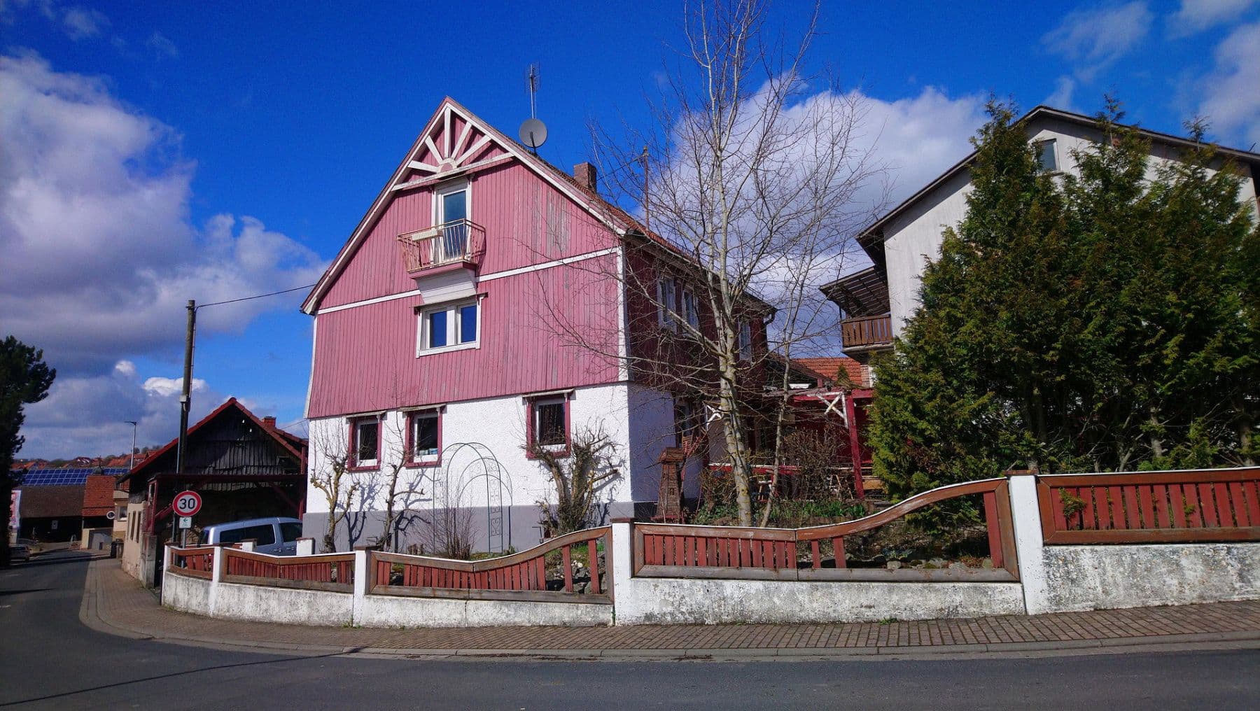 Prodej domu 118 m², pozemek 270 m², Oberleichtersbach, Bavorsko Prodej domu 118 m², pozemek 270 m², Oberleichtersbach, Bavorsko