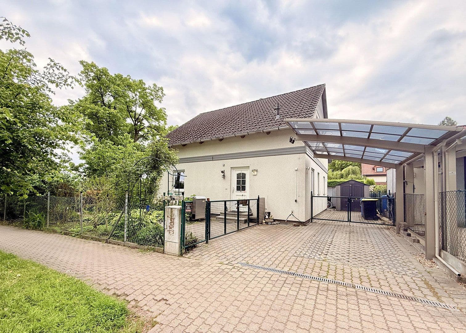 Prodej domu 119 m², pozemek 399 m², Neuenhagen bei Berlin, Braniborsko Prodej domu 119 m², pozemek 399 m², Neuenhagen bei Berlin, Braniborsko