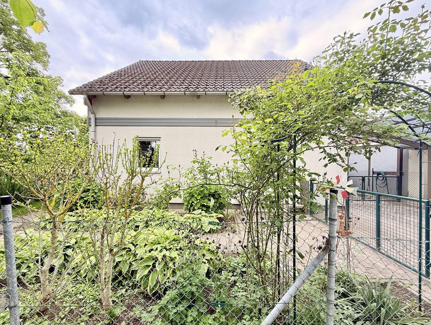 Prodej domu 119 m², pozemek 399 m², Neuenhagen bei Berlin, Braniborsko Prodej domu 119 m², pozemek 399 m², Neuenhagen bei Berlin, Braniborsko