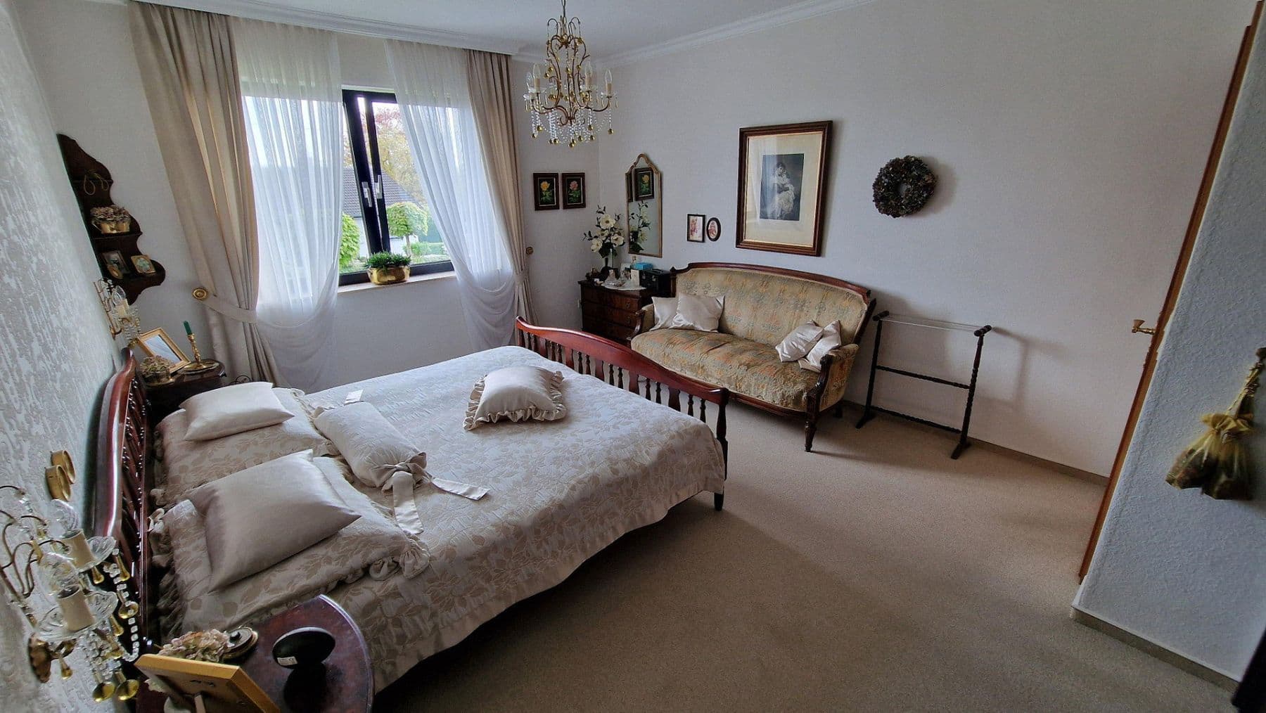 Prodej domu 184 m², pozemek 1.045 m², Schulstrasse 42, Königswinter, Severní Porýní-Vestfálsko Prodej domu 184 m², pozemek 1.045 m², Schulstrasse 42, Königswinter, Severní Porýní-Vestfálsko