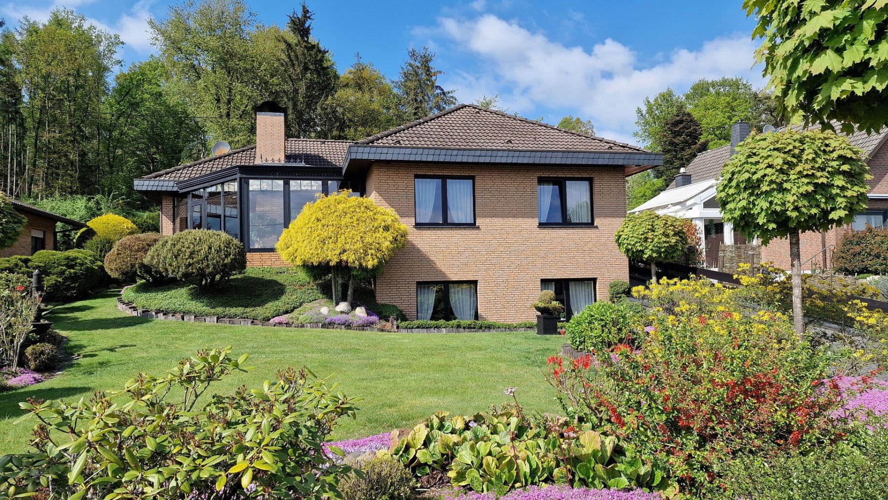 Prodej domu 184 m², pozemek 1.045 m², Schulstrasse 42, Königswinter, Severní Porýní-Vestfálsko Prodej domu 184 m², pozemek 1.045 m², Schulstrasse 42, Königswinter, Severní Porýní-Vestfálsko