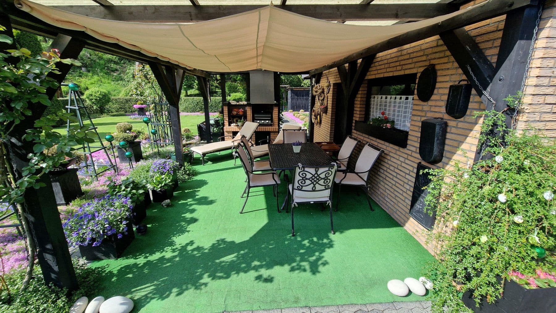 Prodej domu 184 m², pozemek 1.045 m², Schulstrasse 42, Königswinter, Severní Porýní-Vestfálsko Prodej domu 184 m², pozemek 1.045 m², Schulstrasse 42, Königswinter, Severní Porýní-Vestfálsko