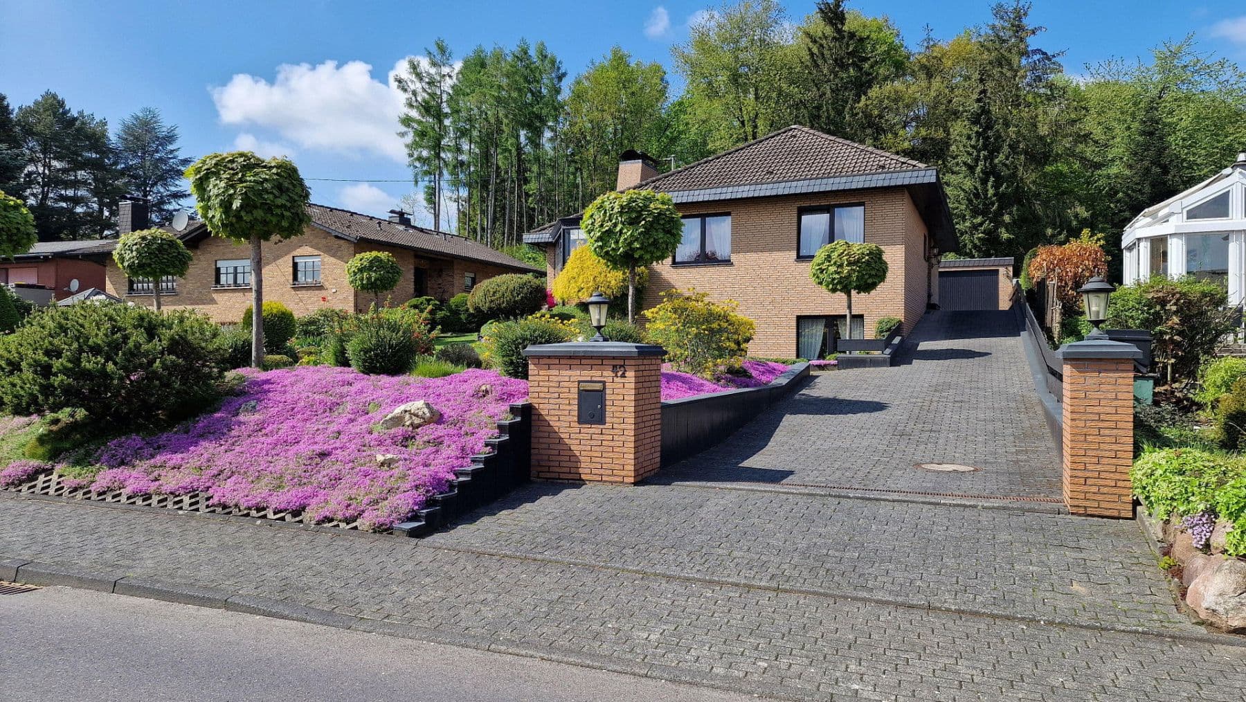 Prodej domu 184 m², pozemek 1.045 m², Schulstrasse 42, Königswinter, Severní Porýní-Vestfálsko Prodej domu 184 m², pozemek 1.045 m², Schulstrasse 42, Königswinter, Severní Porýní-Vestfálsko