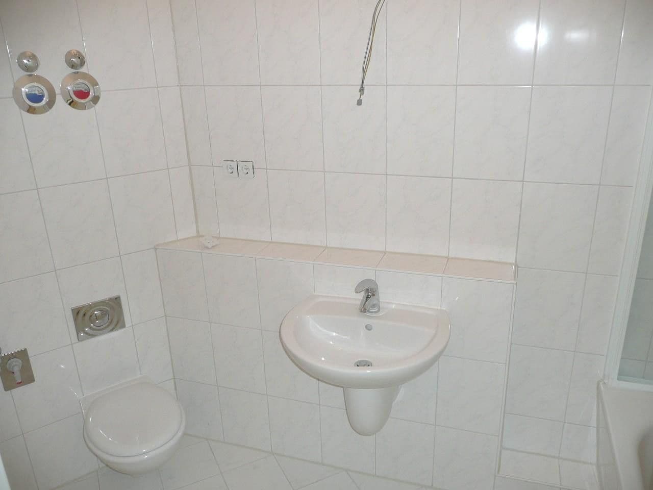 Prodej domu 1.485 m², Berlin, Berlín Prodej domu 1.485 m², Berlin, Berlín