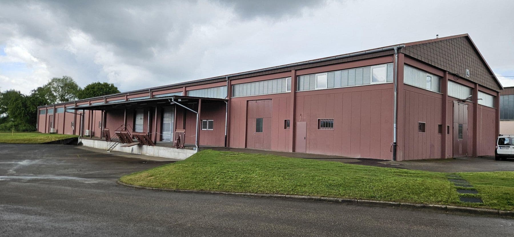 Pronájem nebytového prostoru 435 m², Hohberg, Bádensko-Württembersko Pronájem nebytového prostoru 435 m², Hohberg, Bádensko-Württembersko