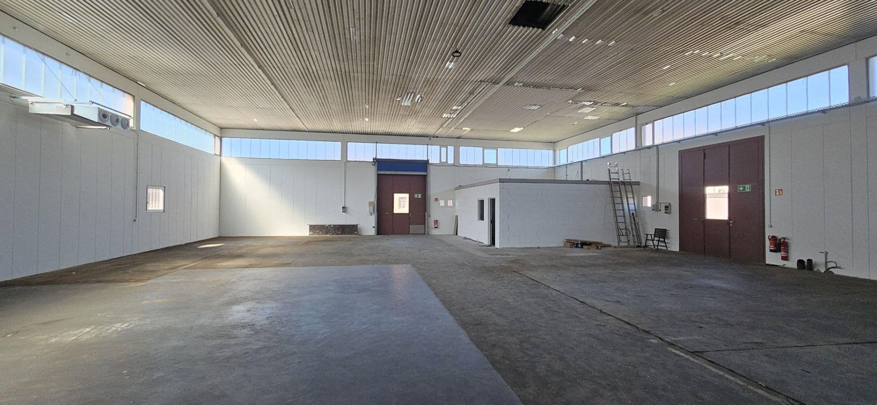 Pronájem nebytového prostoru 435 m², Hohberg, Bádensko-Württembersko Pronájem nebytového prostoru 435 m², Hohberg, Bádensko-Württembersko