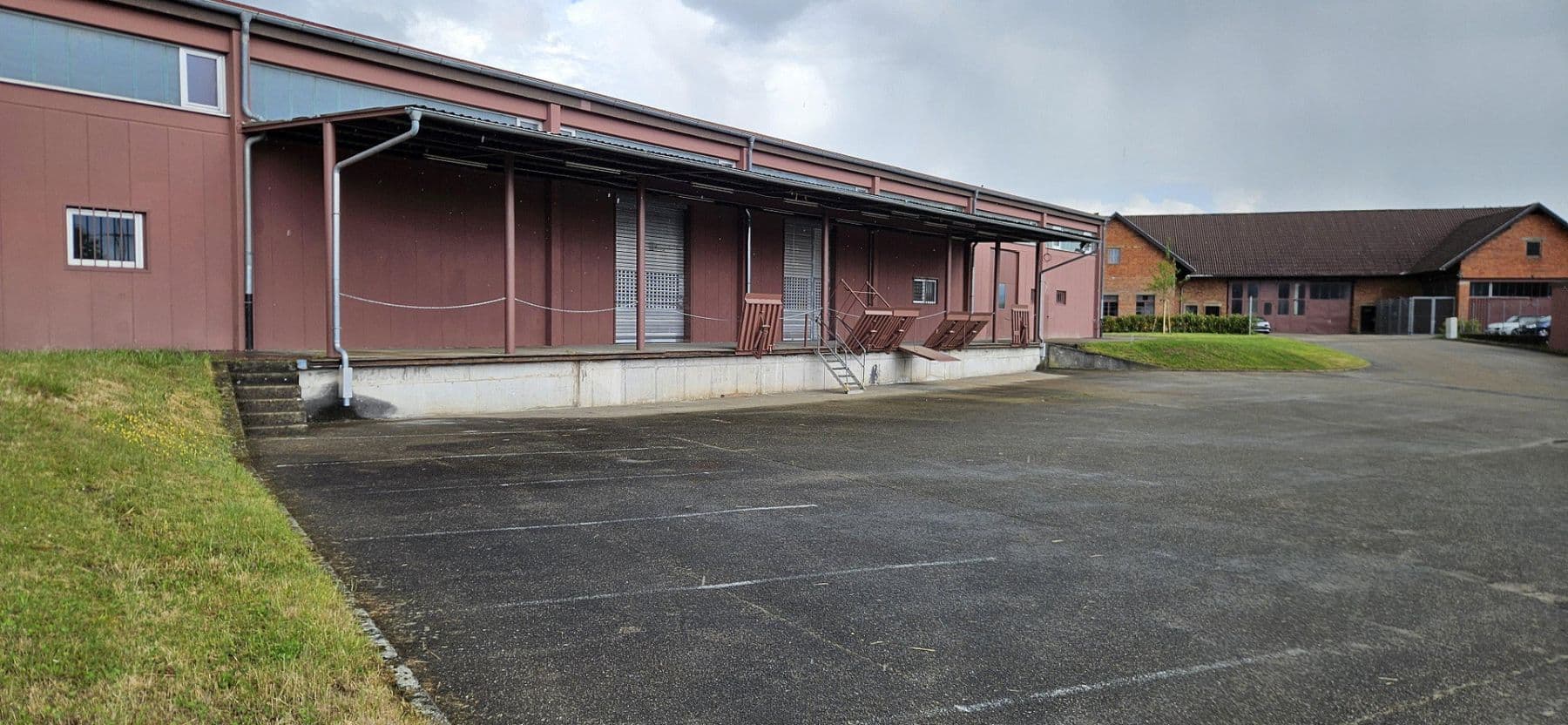 Pronájem nebytového prostoru 435 m², Hohberg, Bádensko-Württembersko Pronájem nebytového prostoru 435 m², Hohberg, Bádensko-Württembersko