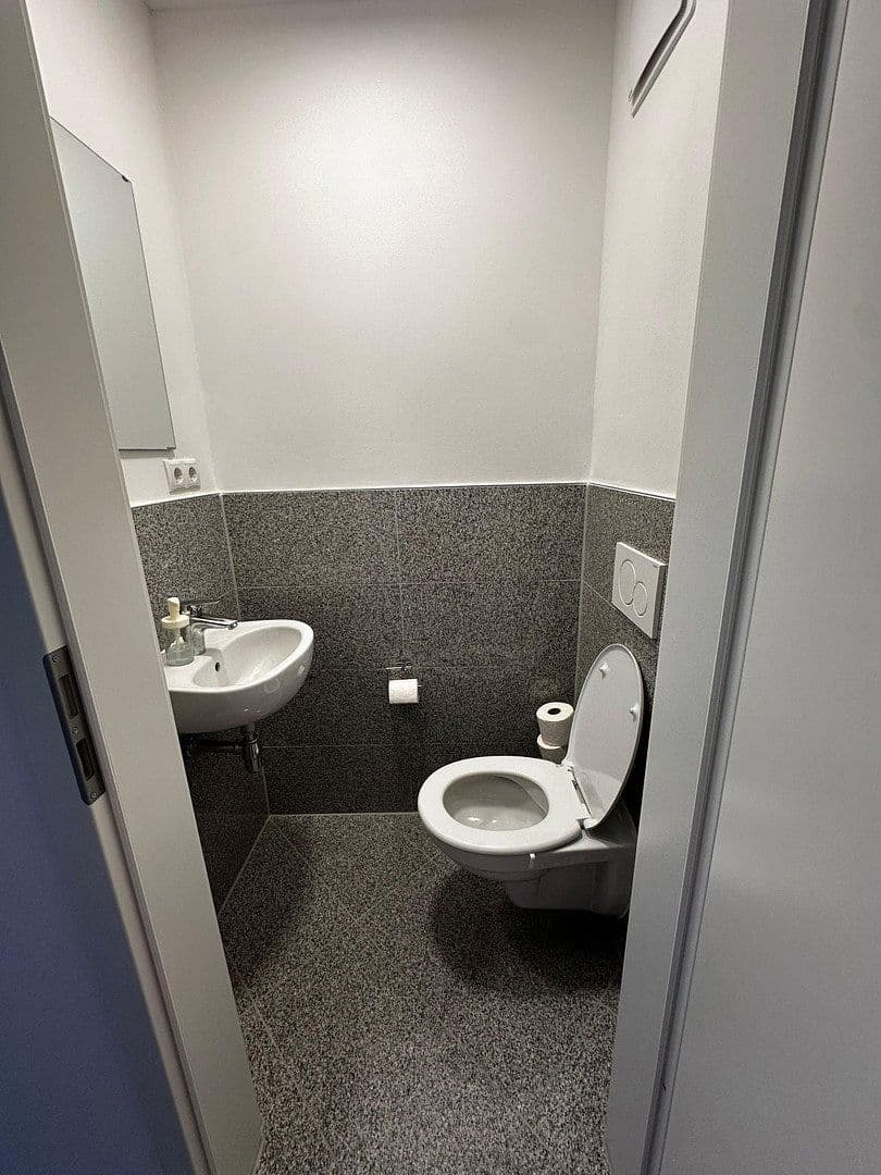 Pronájem bytu 3+1 82 m², Gärtnerstraße 39, Mannheim, Bádensko-Württembersko Pronájem bytu 3+1 82 m², Gärtnerstraße 39, Mannheim, Bádensko-Württembersko