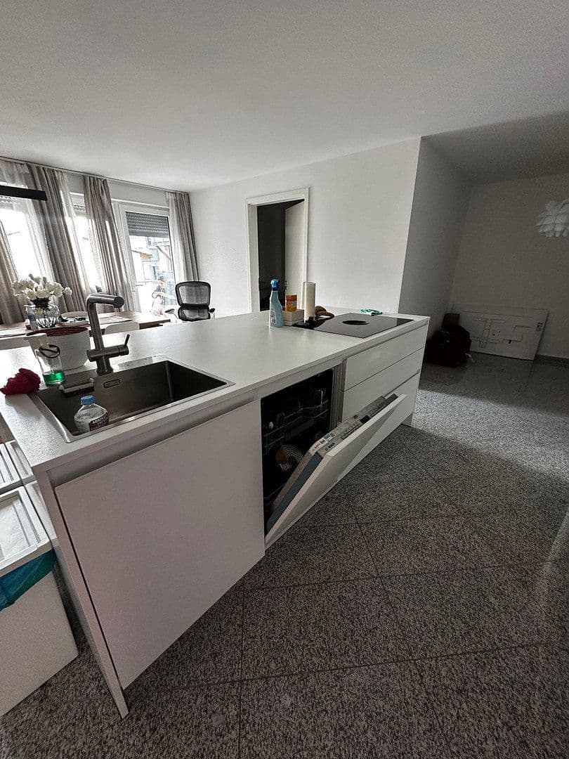 Pronájem bytu 3+1 82 m², Gärtnerstraße 39, Mannheim, Bádensko-Württembersko Pronájem bytu 3+1 82 m², Gärtnerstraße 39, Mannheim, Bádensko-Württembersko