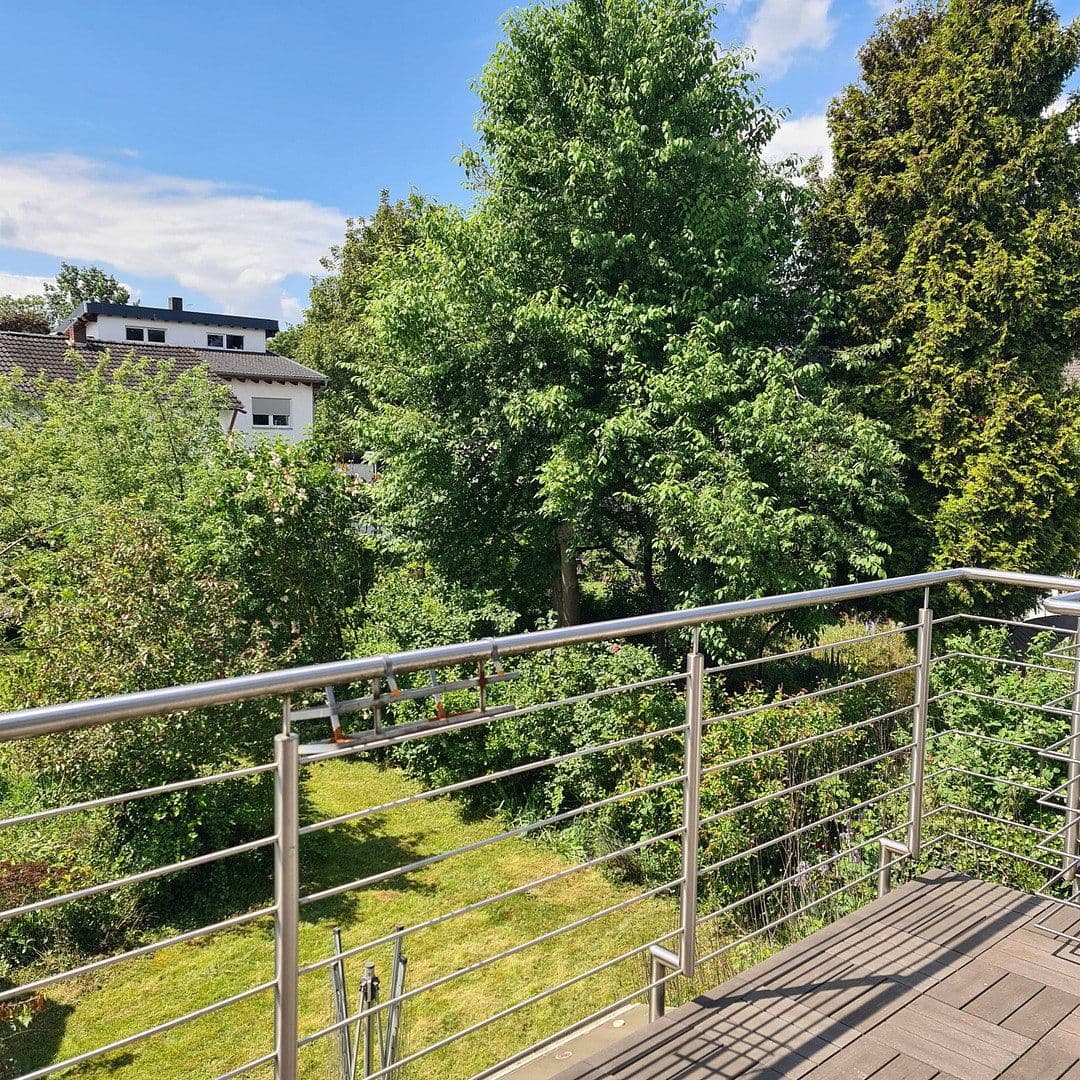 Prodej domu 193 m², pozemek 582 m², Kelzenberger Weg 35, Köln, Severní Porýní-Vestfálsko Prodej domu 193 m², pozemek 582 m², Kelzenberger Weg 35, Köln, Severní Porýní-Vestfálsko