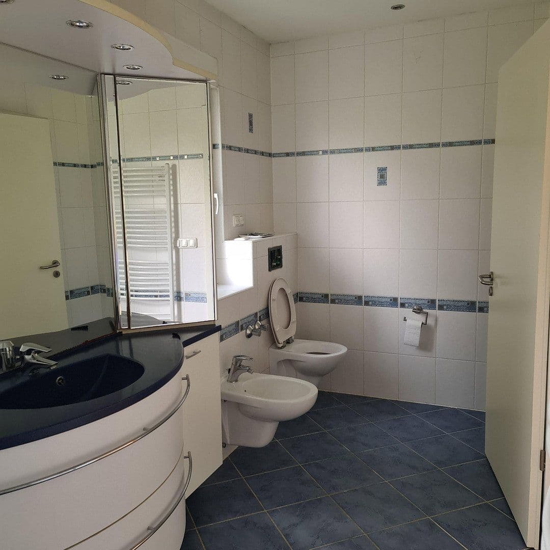 Prodej domu 193 m², pozemek 582 m², Kelzenberger Weg 35, Köln, Severní Porýní-Vestfálsko Prodej domu 193 m², pozemek 582 m², Kelzenberger Weg 35, Köln, Severní Porýní-Vestfálsko