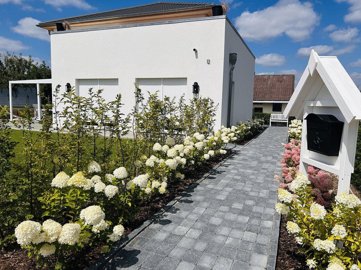 Prodej domu 212 m², pozemek 841 m², Räbke, Dolní Sasko Prodej domu 212 m², pozemek 841 m², Räbke, Dolní Sasko