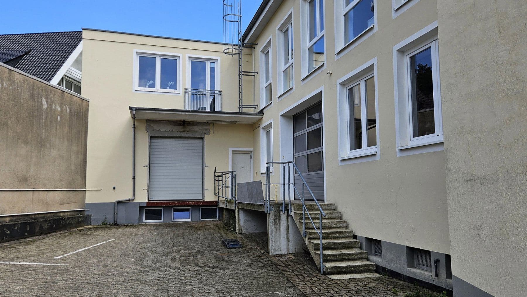Pronájem nebytového prostoru 431 m², An der Steinert 7, Lüdenscheid, Severní Porýní-Vestfálsko Pronájem nebytového prostoru 431 m², An der Steinert 7, Lüdenscheid, Severní Porýní-Vestfálsko