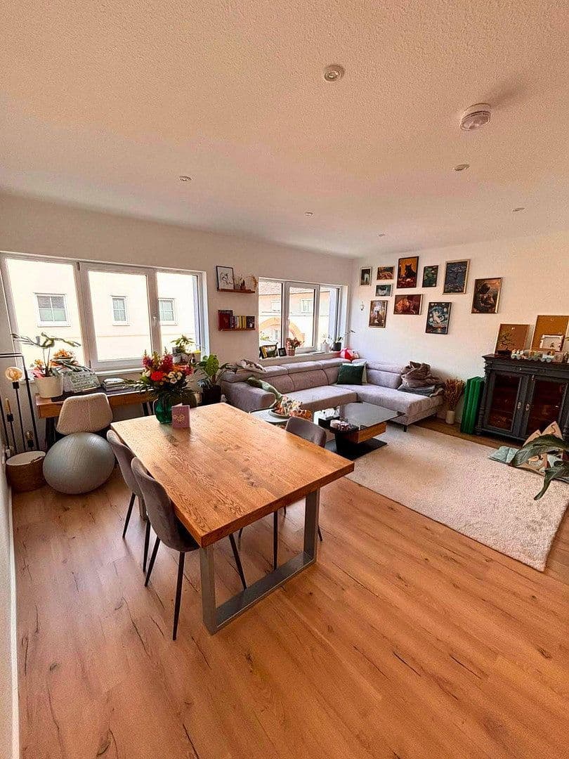 Pronájem bytu 2+1 83 m², Breite Straße 56, Großostheim, Bavorsko Pronájem bytu 2+1 83 m², Breite Straße 56, Großostheim, Bavorsko