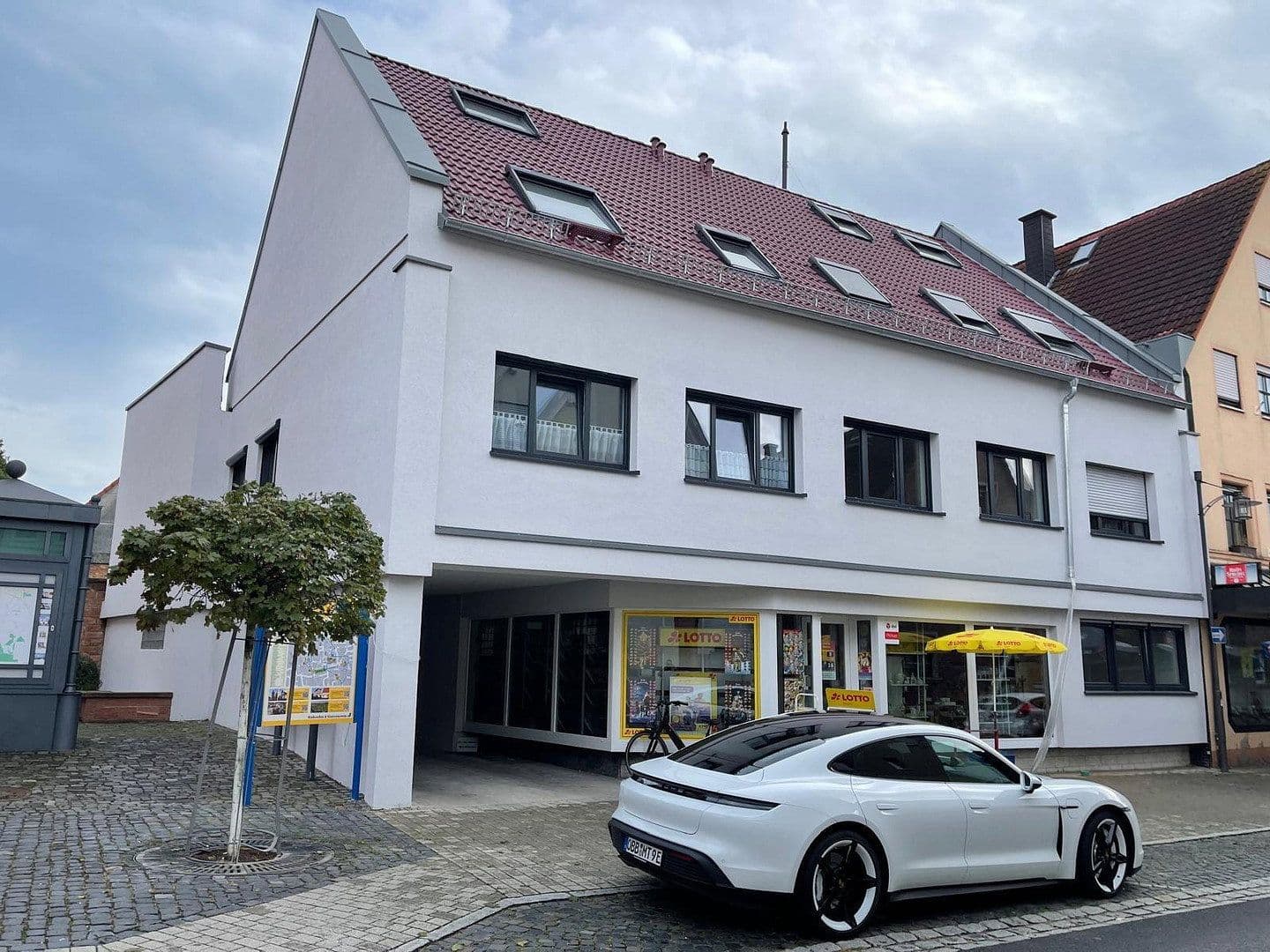 Pronájem bytu 2+1 83 m², Breite Straße 56, Großostheim, Bavorsko Pronájem bytu 2+1 83 m², Breite Straße 56, Großostheim, Bavorsko