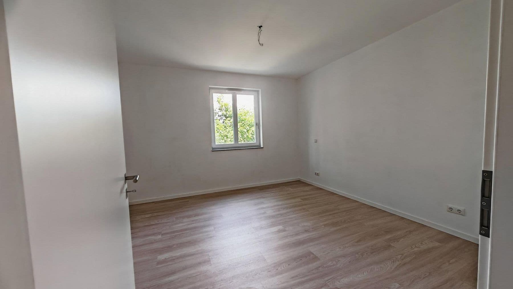 Pronájem bytu 4+1 90 m², Friedhofstraße 3, Oberkotzau, Bavorsko Pronájem bytu 4+1 90 m², Friedhofstraße 3, Oberkotzau, Bavorsko