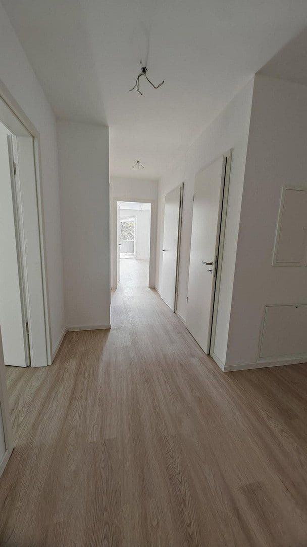 Pronájem bytu 4+1 90 m², Friedhofstraße 3, Oberkotzau, Bavorsko Pronájem bytu 4+1 90 m², Friedhofstraße 3, Oberkotzau, Bavorsko
