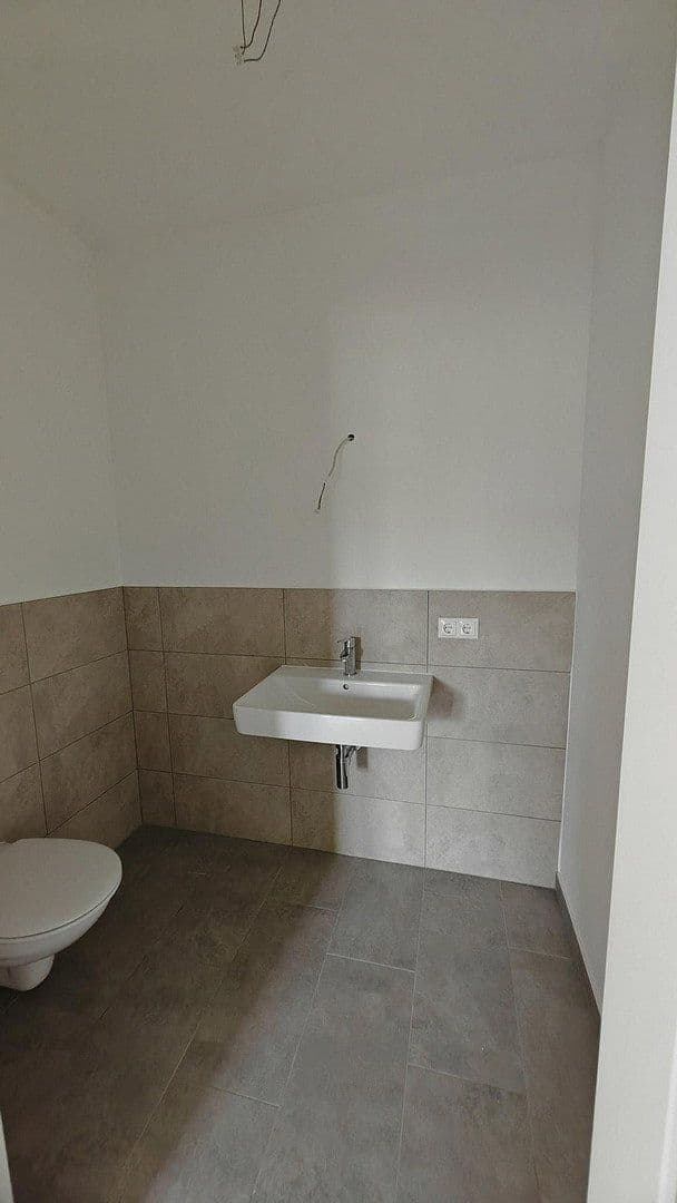 Pronájem bytu 4+1 90 m², Friedhofstraße 3, Oberkotzau, Bavorsko Pronájem bytu 4+1 90 m², Friedhofstraße 3, Oberkotzau, Bavorsko