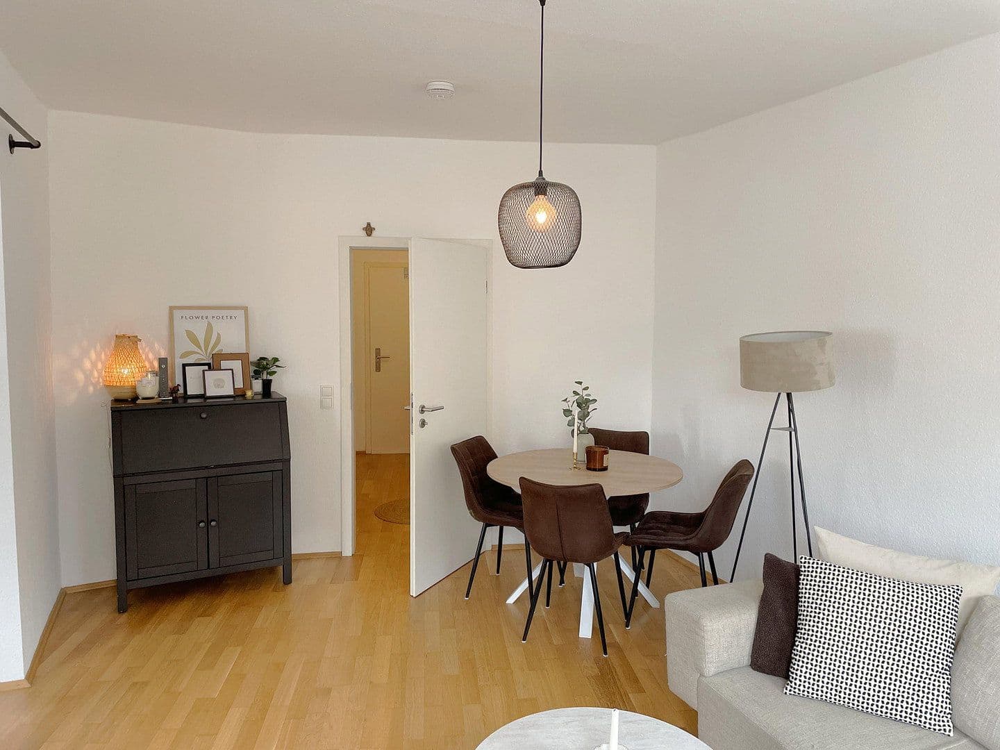 Pronájem bytu 2+1 52 m², Bahnhofstrasse 41, Andernach, Porýní-Falc Pronájem bytu 2+1 52 m², Bahnhofstrasse 41, Andernach, Porýní-Falc