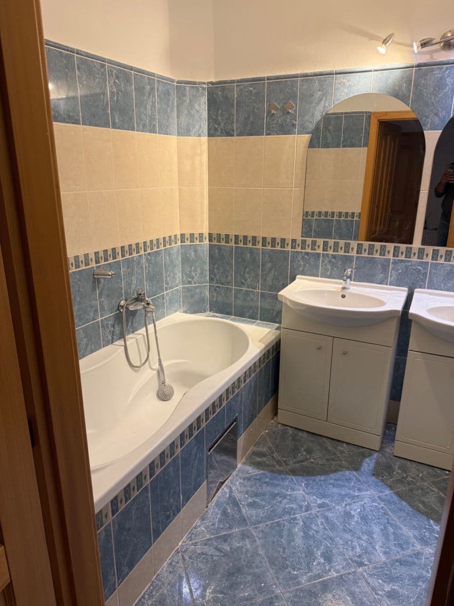 Pronájem bytu 2+1 80 m², Dejvická, Praha, Praha Pronájem bytu 2+1 80 m², Dejvická, Praha, Praha