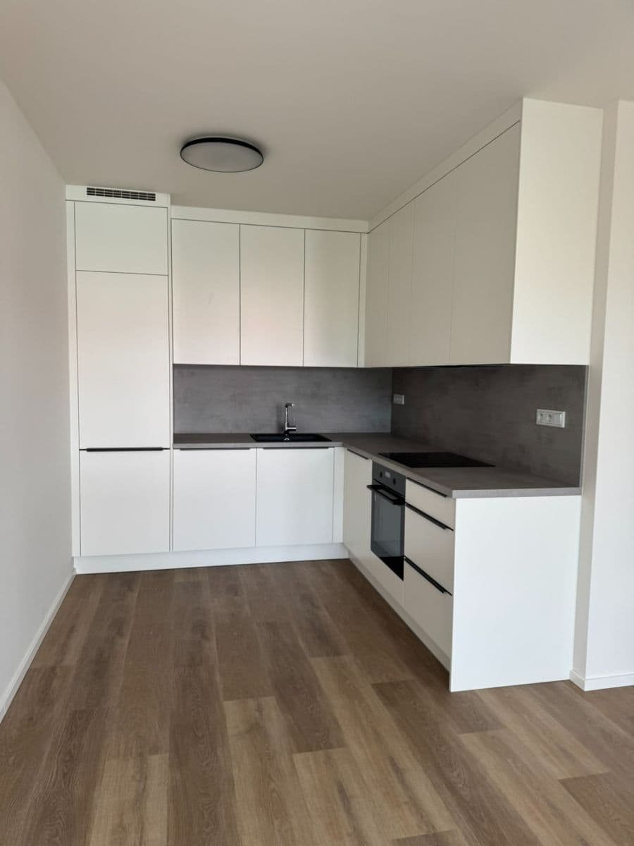 Pronájem bytu 2+kk 56 m², Hodkovická, Praha, Praha Pronájem bytu 2+kk 56 m², Hodkovická, Praha, Praha