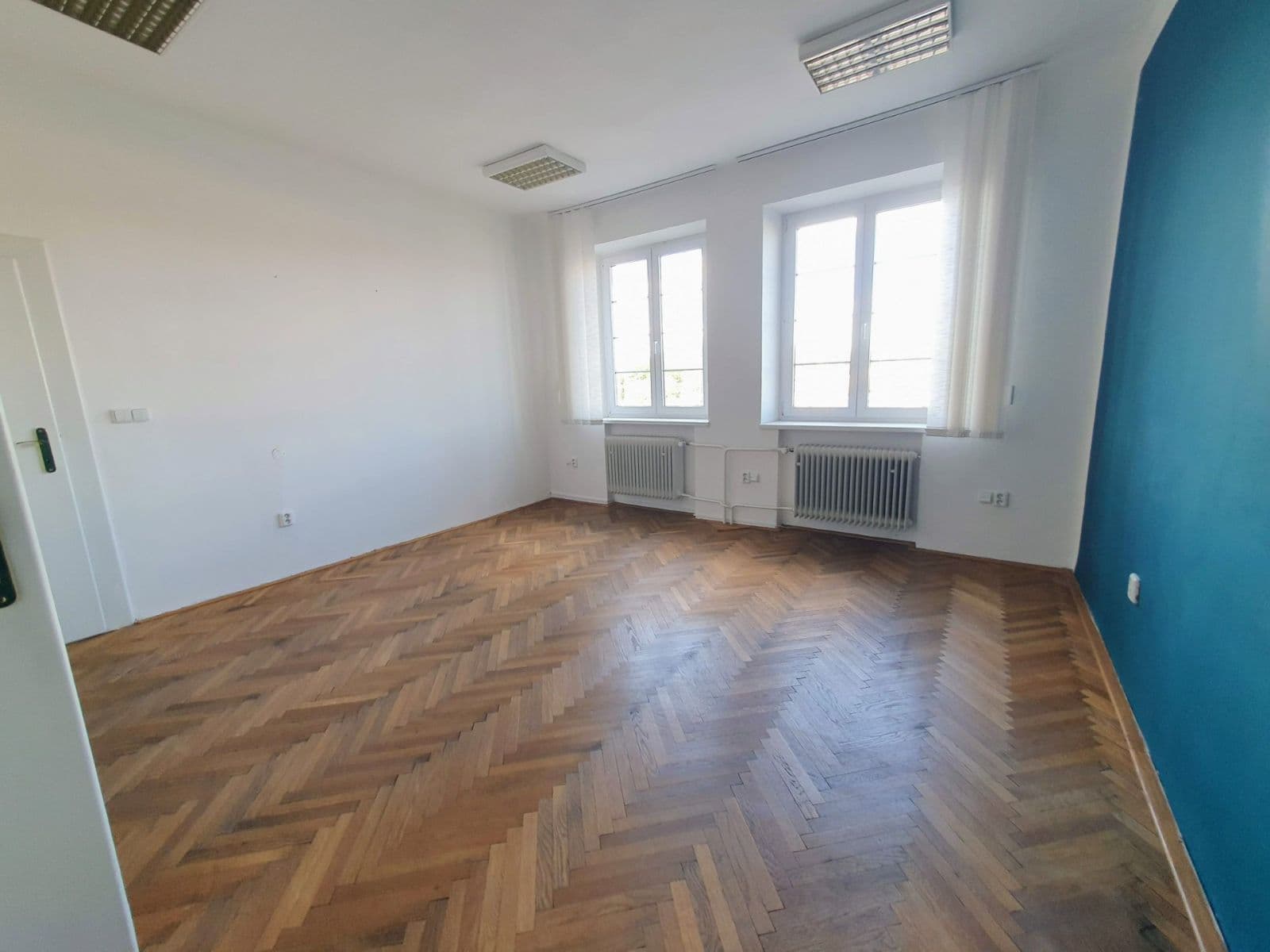 Pronájem kanceláře 30 m², U Bechyňské dráhy, Tábor, Jihočeský kraj Pronájem kanceláře 30 m², U Bechyňské dráhy, Tábor, Jihočeský kraj