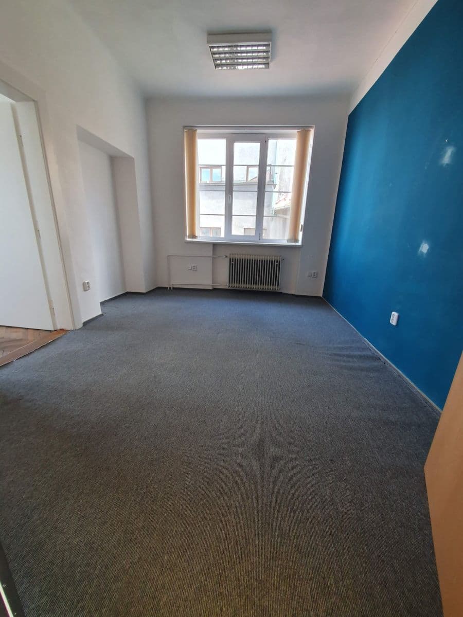 Pronájem kanceláře 30 m², U Bechyňské dráhy, Tábor, Jihočeský kraj Pronájem kanceláře 30 m², U Bechyňské dráhy, Tábor, Jihočeský kraj