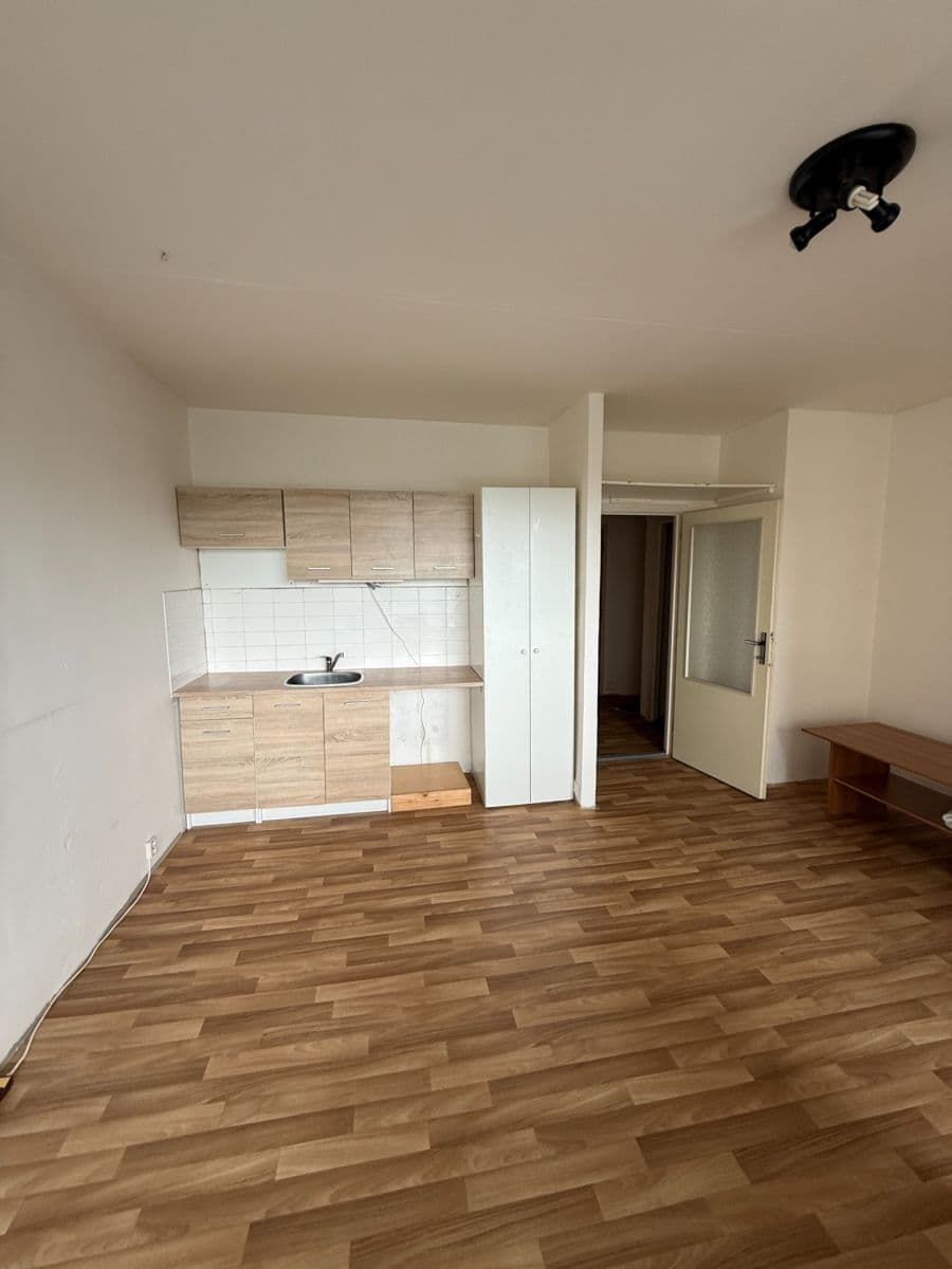 Pronájem bytu 1+kk 30 m², Okrouhlá, Brno, Jihomoravský kraj Pronájem bytu 1+kk 30 m², Okrouhlá, Brno, Jihomoravský kraj