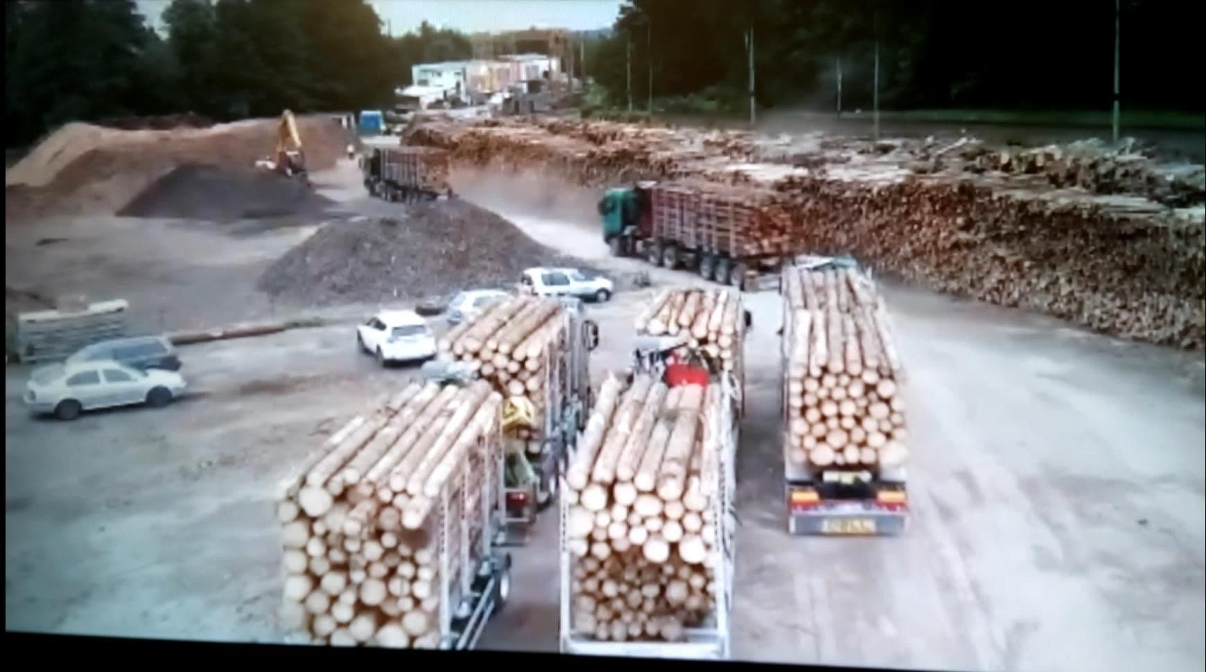 Prodej pozemku 24.549 m², Jindřichův Hradec, Jihočeský kraj Prodej pozemku 24.549 m², Jindřichův Hradec, Jihočeský kraj