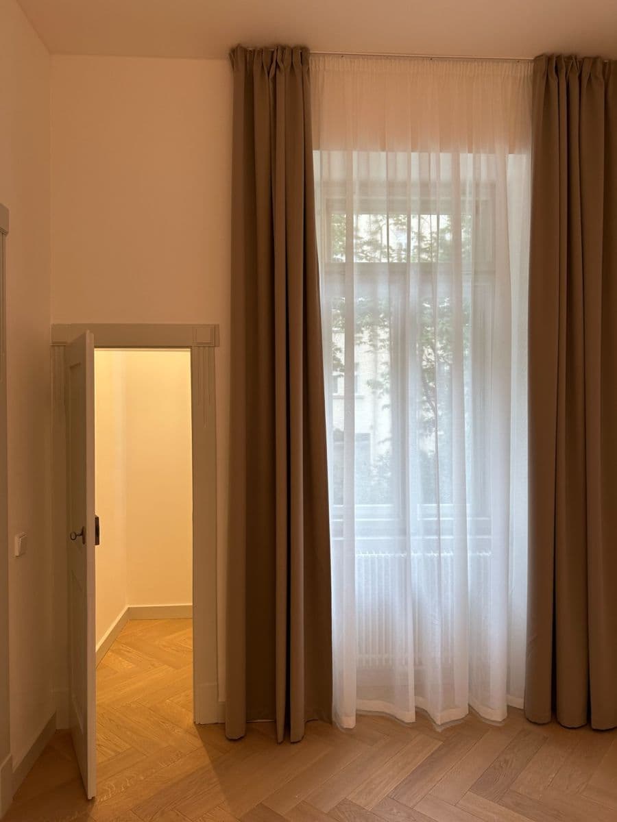 Pronájem bytu 2+kk 49 m², Mánesova, Praha, Praha Pronájem bytu 2+kk 49 m², Mánesova, Praha, Praha