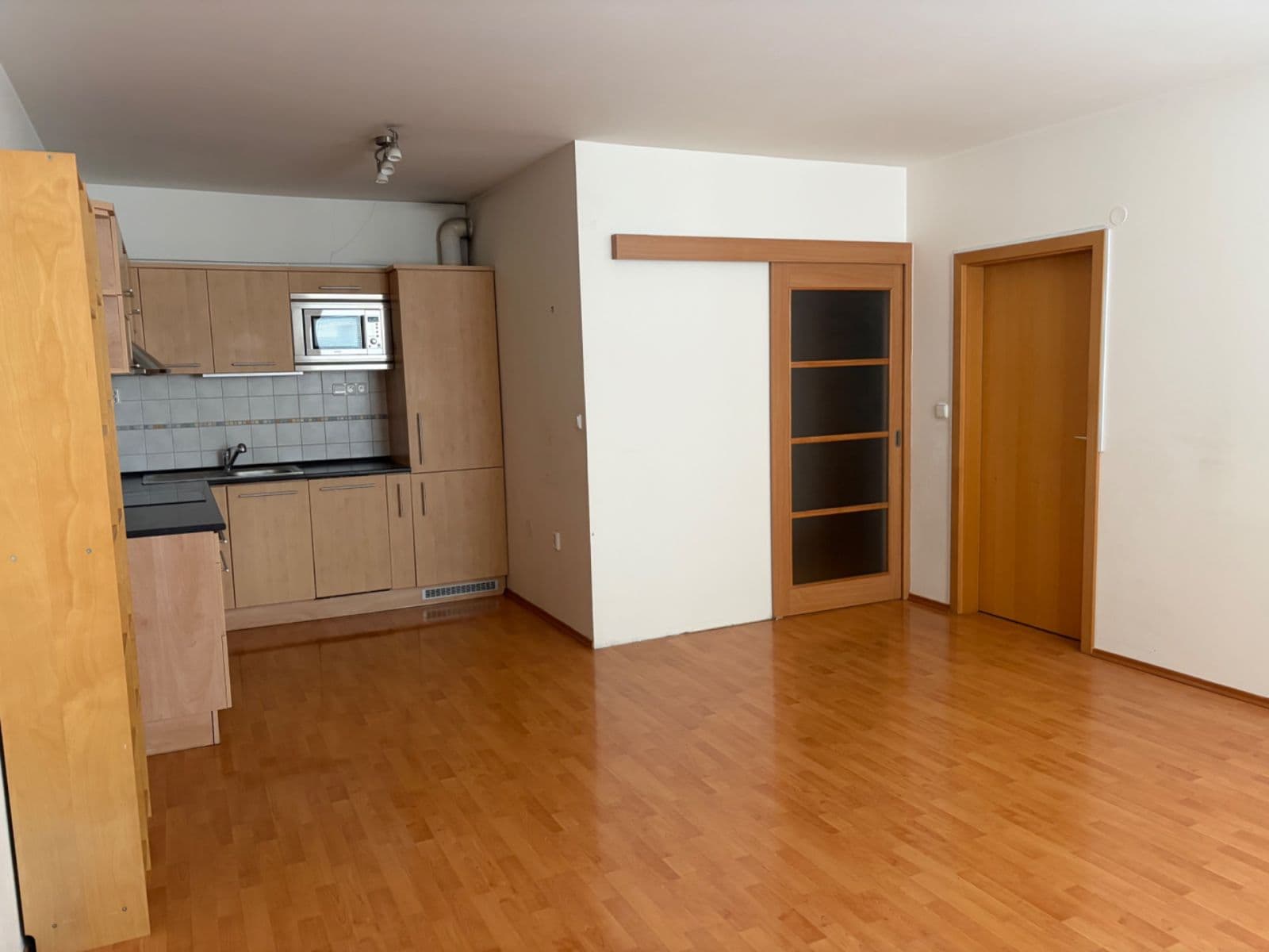 Pronájem bytu 1+1 45 m², Mojmírova, Praha, Praha Pronájem bytu 1+1 45 m², Mojmírova, Praha, Praha