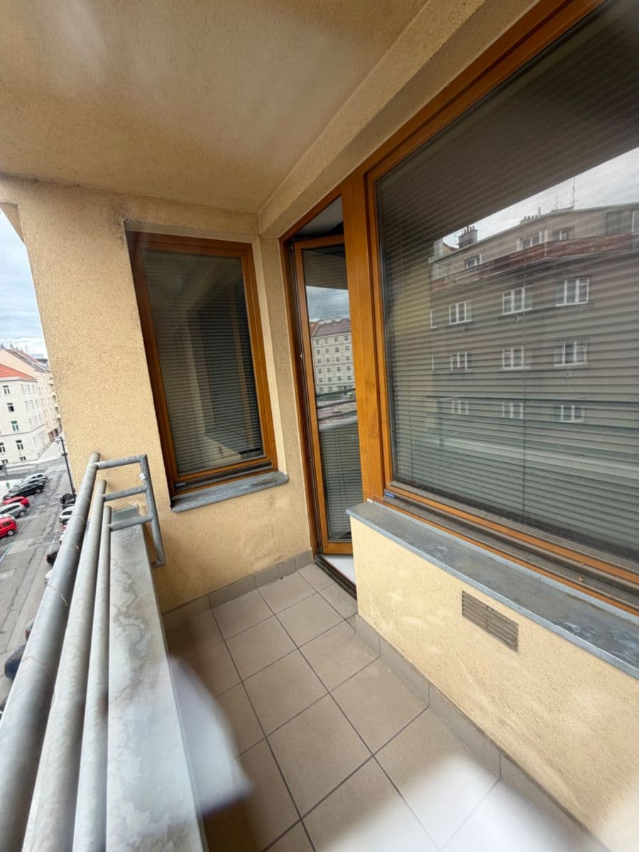 Pronájem bytu 1+1 45 m², Mojmírova, Praha, Praha Pronájem bytu 1+1 45 m², Mojmírova, Praha, Praha