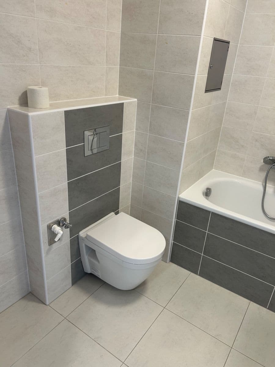Pronájem bytu 3+kk 95 m², Zátopkova, Milovice, Středočeský kraj Pronájem bytu 3+kk 95 m², Zátopkova, Milovice, Středočeský kraj