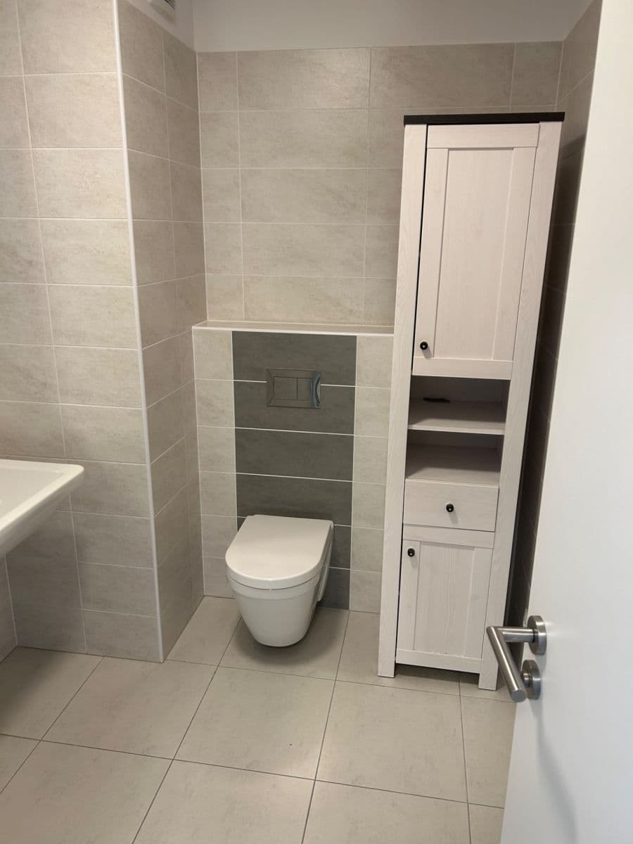 Pronájem bytu 3+kk 95 m², Zátopkova, Milovice, Středočeský kraj Pronájem bytu 3+kk 95 m², Zátopkova, Milovice, Středočeský kraj