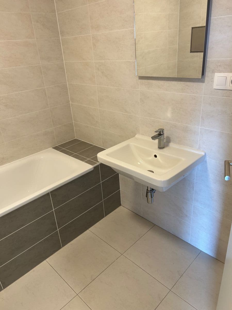 Pronájem bytu 3+kk 95 m², Zátopkova, Milovice, Středočeský kraj Pronájem bytu 3+kk 95 m², Zátopkova, Milovice, Středočeský kraj
