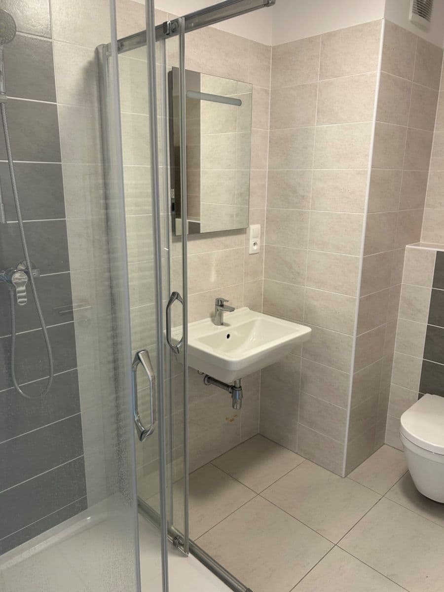 Pronájem bytu 3+kk 95 m², Zátopkova, Milovice, Středočeský kraj Pronájem bytu 3+kk 95 m², Zátopkova, Milovice, Středočeský kraj